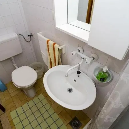 Barbara - With Terrace And Sea View Br 2 * Mlini