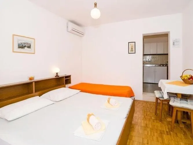 Barbara - With Terrace And Sea View Br 2 Apartament