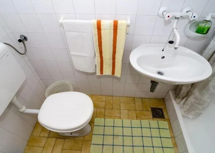 Barbara - With Terrace And Sea View Br 2 Apartament